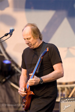 Adrian Belew